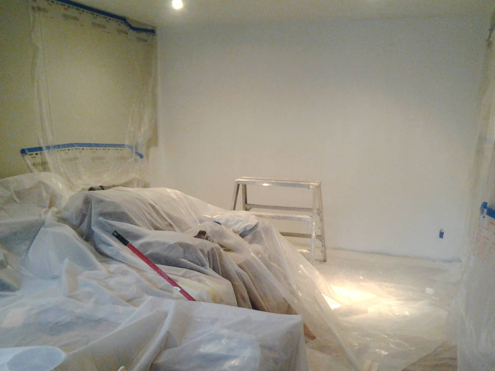 showing a wall where the priming have been done.
